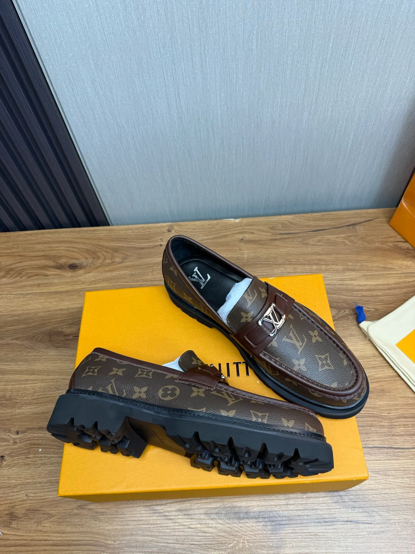 Factory 680💰 LV. Men's business casual leather shoes, all made of imported original brand leather, just to create a more comfortable wearing experience, original non-slip and wear-resistant outsole ✔️16-45 (38.45 non-returnable)